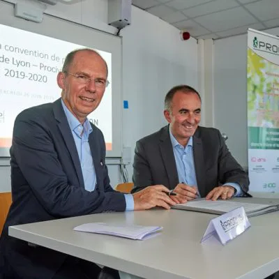 Signature de la convention entre la Métropole de Lyon et Procivis Rhône